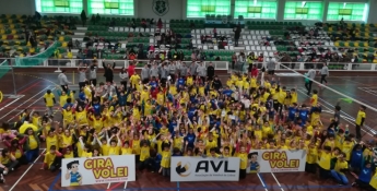 Agrupamento Escolas Paço Arcos renova protocolo Gira Volei