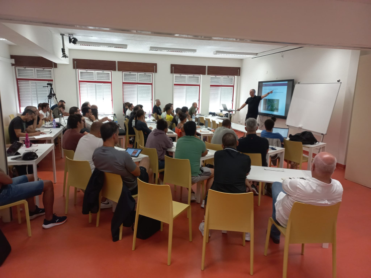 Ação de Formação AVL &quot;Treino por Patamares - Treinar e jogar com carga emocional&quot;