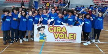 Acção divulgação Gira-Volei anima escola  EB 1 Bernardim Ribeiro em Odivelas